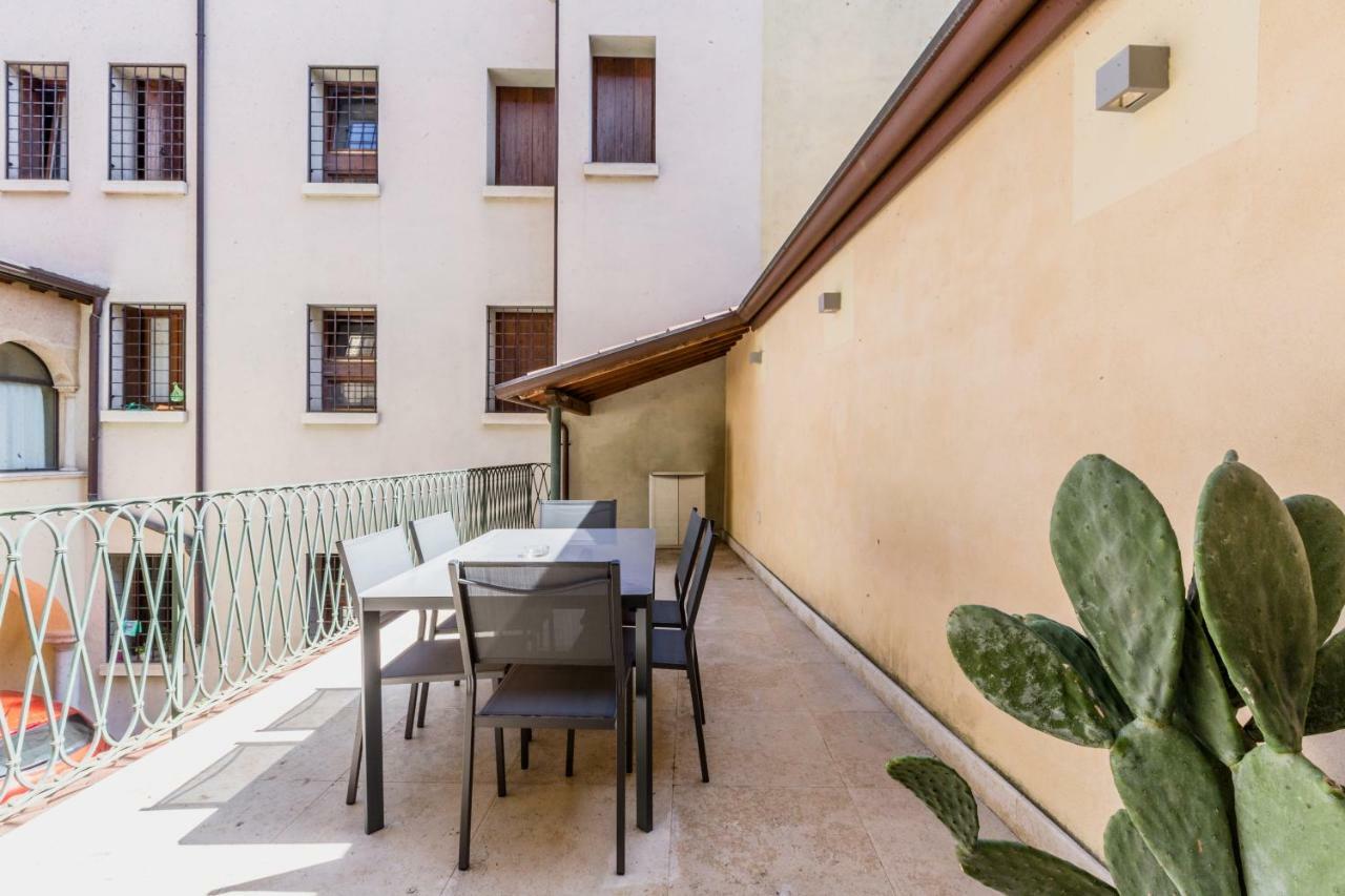 Palazzo Cavalli Pasquini Verona Exterior foto